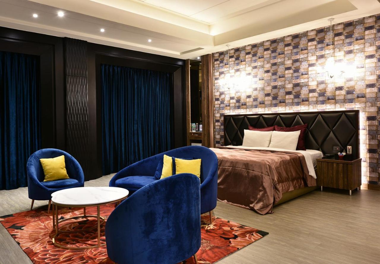 Venice Motel Tajcshung Kültér fotó