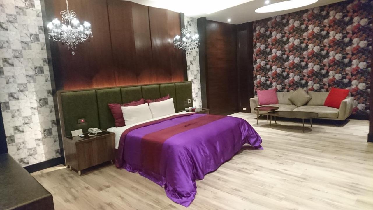 Venice Motel Tajcshung Kültér fotó